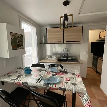 Dom wakacyjny Nice 33m With Terrace Near The Beach