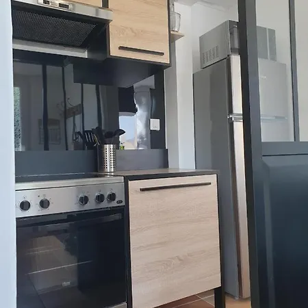 Dom wakacyjny Nice 33m With Terrace Near The Beach Varaville